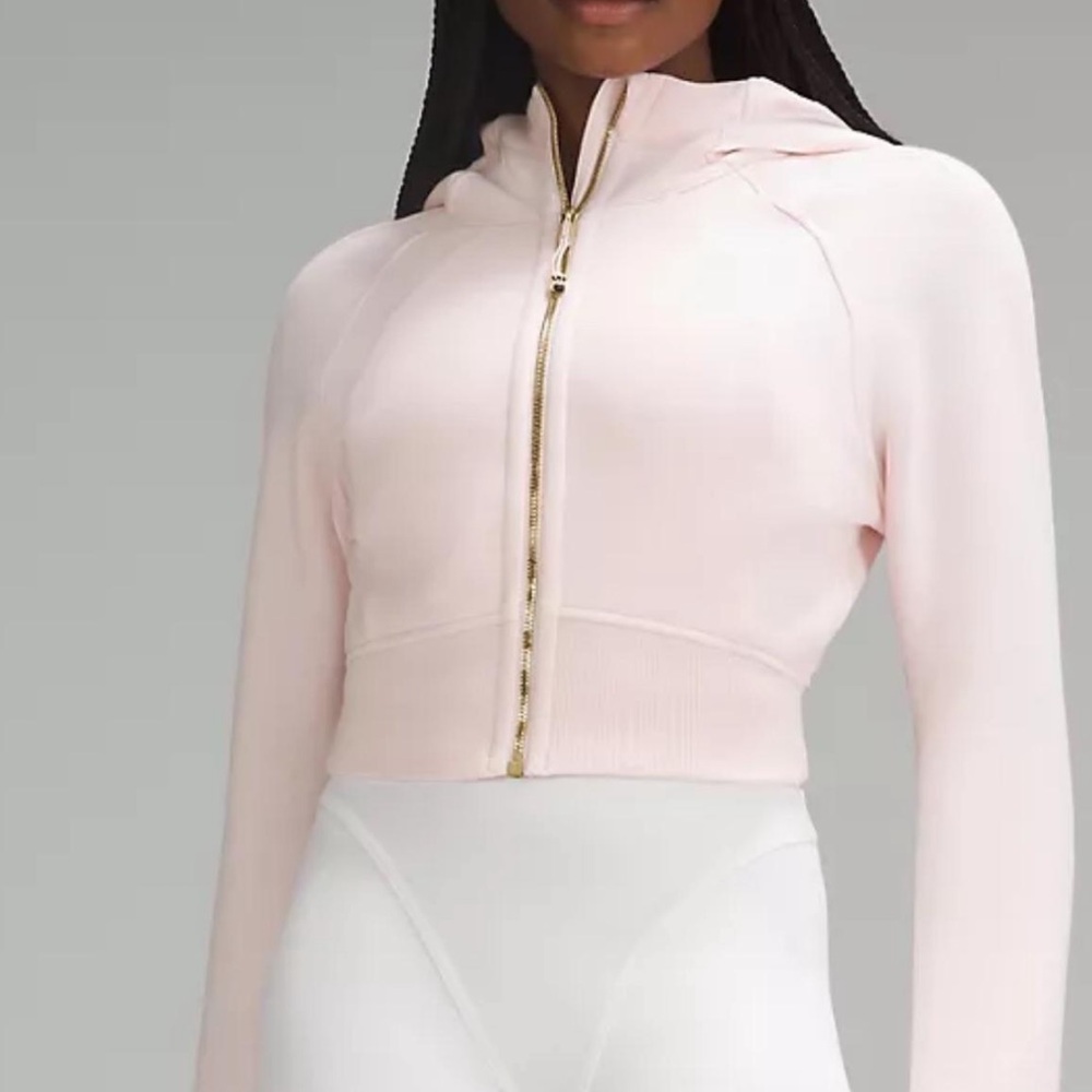 Lululemon BRAND NEW
Scuba Full-Zip Cropped Hoodie